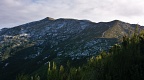 Snow, vegetation, and track along Green Ridge onto Pulpit Rock