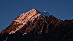 Mount Cook and Nazomi in last evening sunlight