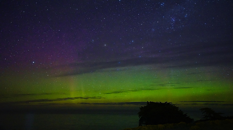 Mostly green aurora australis